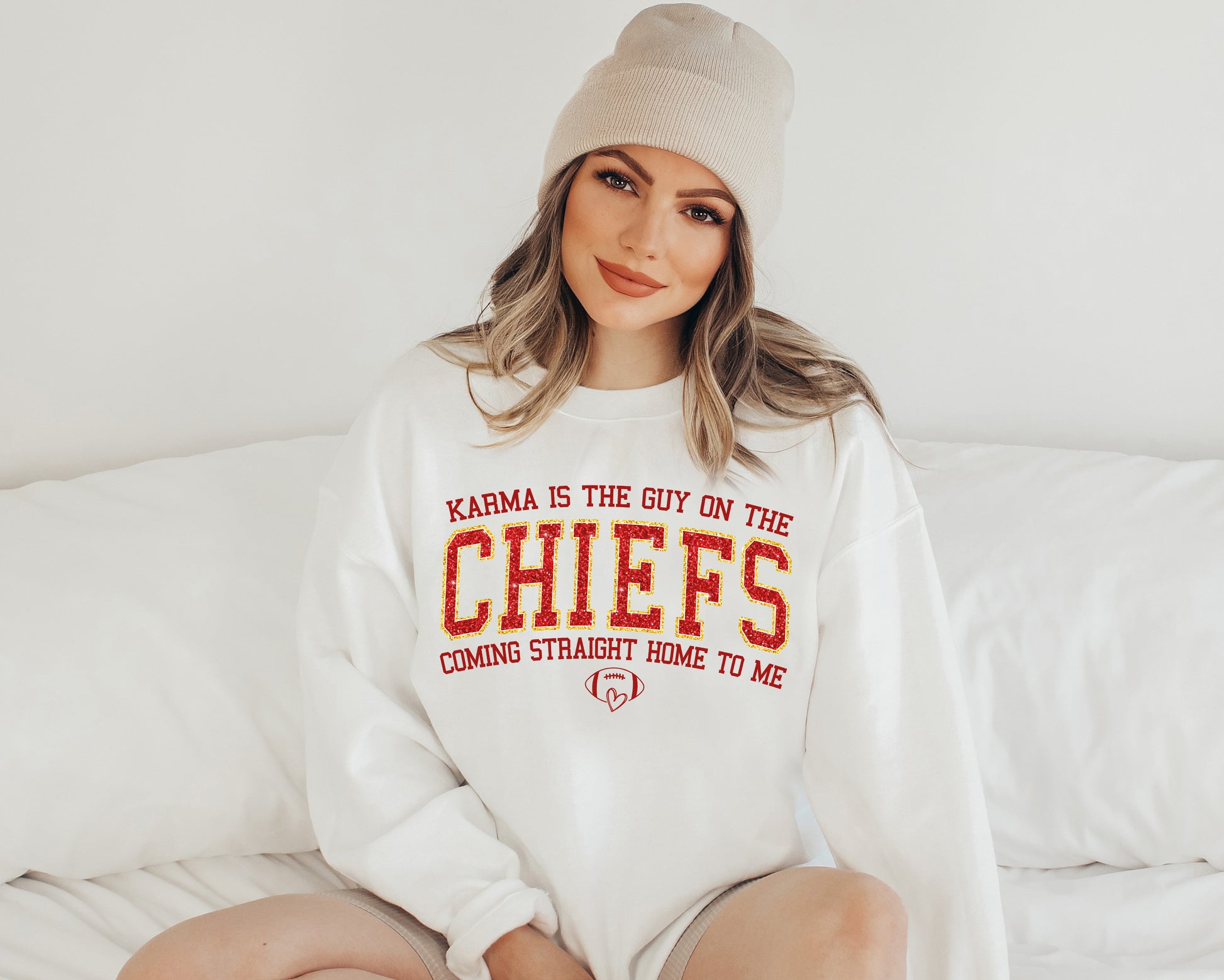 Karma Is The Guy On The Chiefs Sweatshirt, Sweat Travis Scott, Chiefs Era Sweatshirt-newamarketing